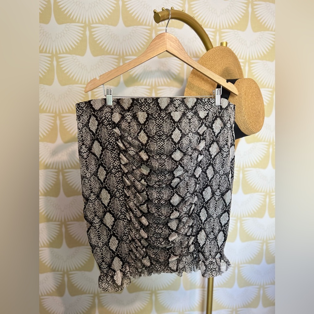 A Beautiful Soul Aiden Snakeskin Skirt - Picture 3 of 11